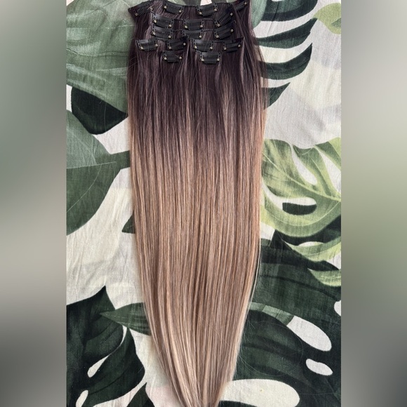 Human hair blend Balayage ash Blonde Clip In Hair Extensions 22 In - Picture 4 of 7